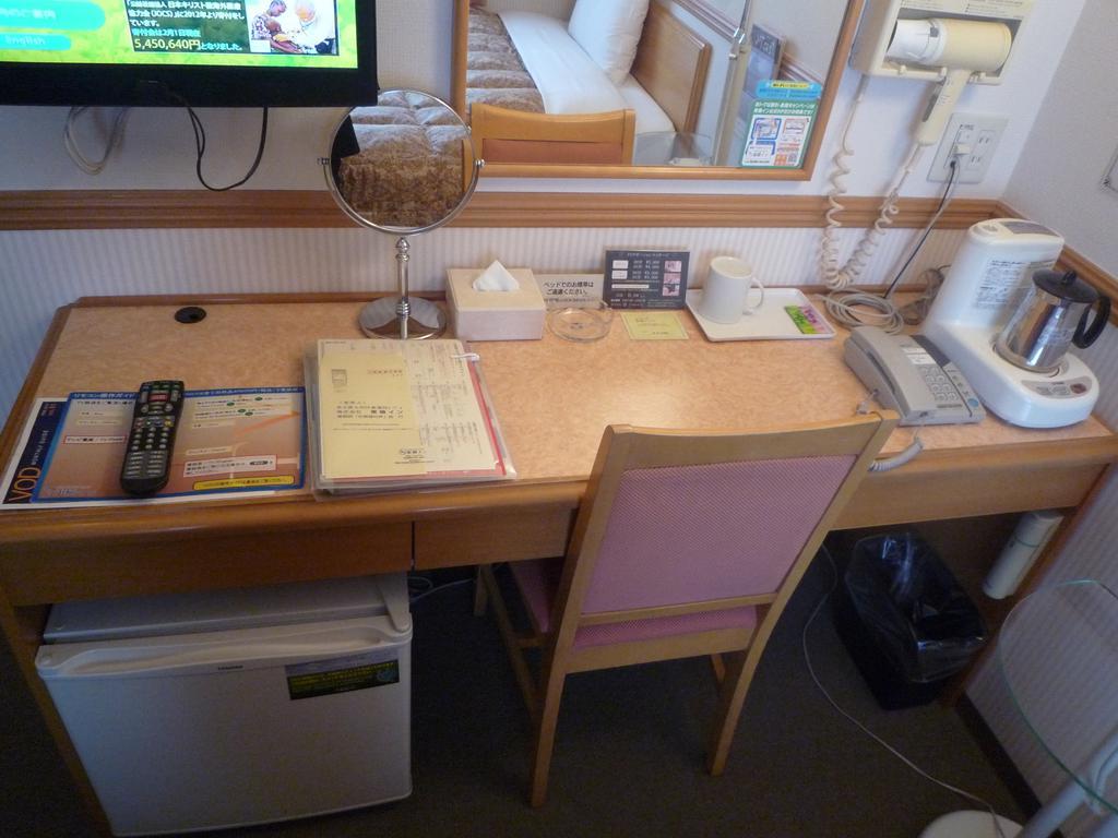 Toyoko Inn Hakata Nishi-Nakasu Fukuoka  Buitenkant foto